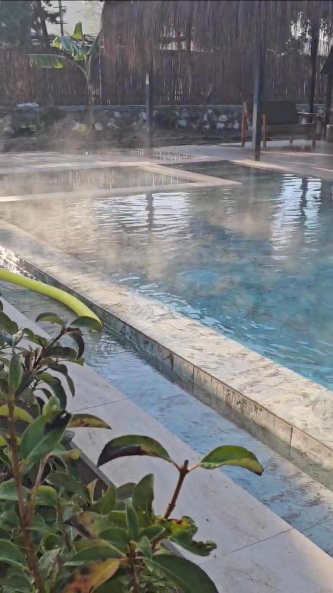 Villa With Hot Pool In