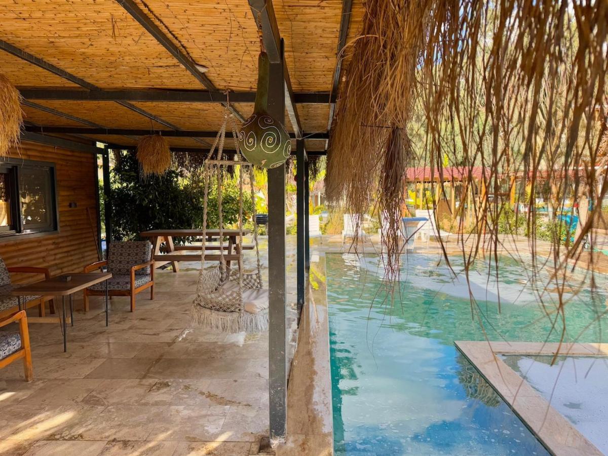Villa With Hot Pool In